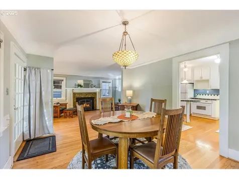 1638 SE Harrison Street Portland OR 97214