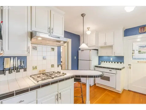 1638 SE Harrison Street Portland OR 97214