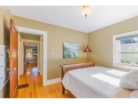 1638 SE Harrison Street Portland OR 97214