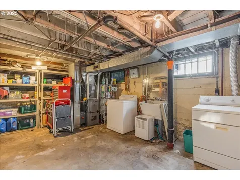 1638 SE Harrison Street Portland OR 97214