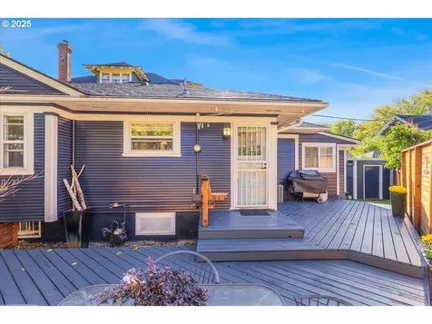 1638 SE Harrison Street Portland OR 97214