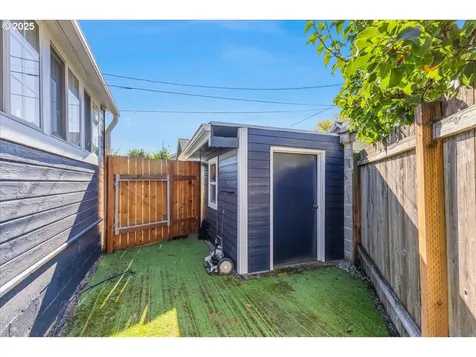 1638 SE Harrison Street Portland OR 97214