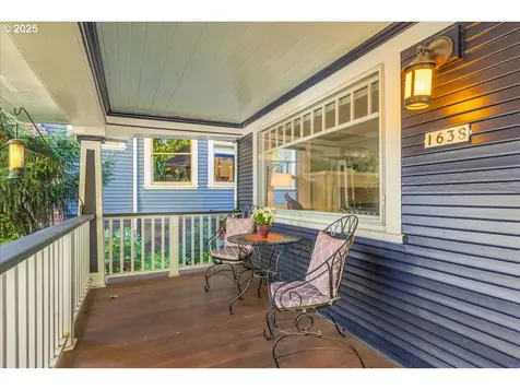 1638 SE Harrison Street Portland OR 97214