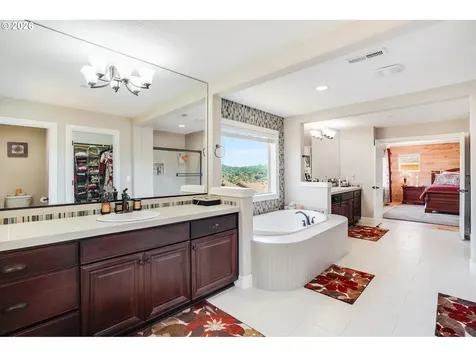 10703 NW Glenmore Way Portland OR 97229