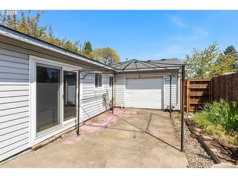 9312 N Leonard Street Portland OR 97203
