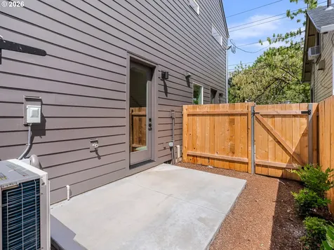 8659 SE 15th Avenue Portland OR 97202