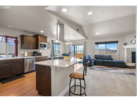 1323 E Newport Avenue Hermiston OR 97838