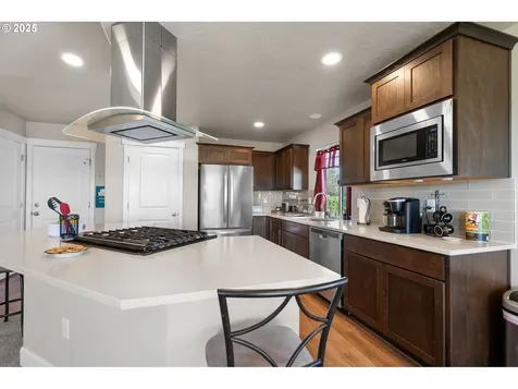 1323 E Newport Avenue Hermiston OR 97838