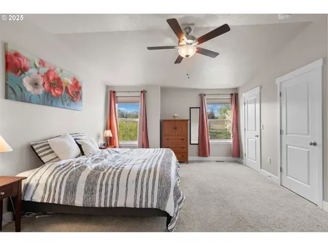 1323 E Newport Avenue Hermiston OR 97838