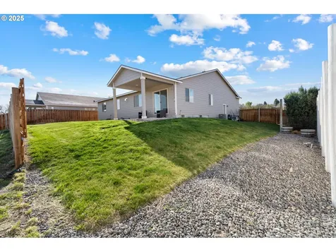 1323 E Newport Avenue Hermiston OR 97838
