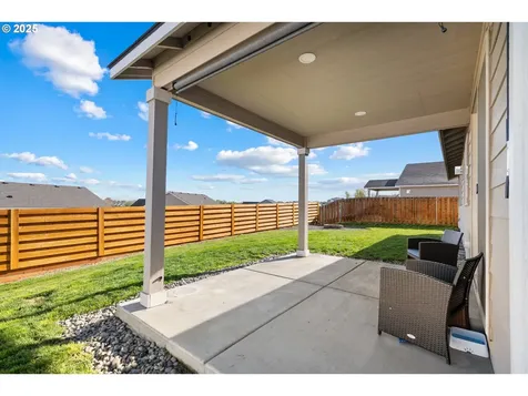1323 E Newport Avenue Hermiston OR 97838