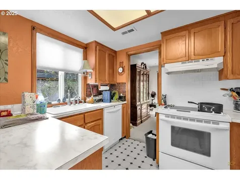 3585 SE 1st Street Gresham OR 97080