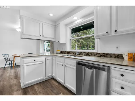 90364 Lewis Road Warrenton OR 97146