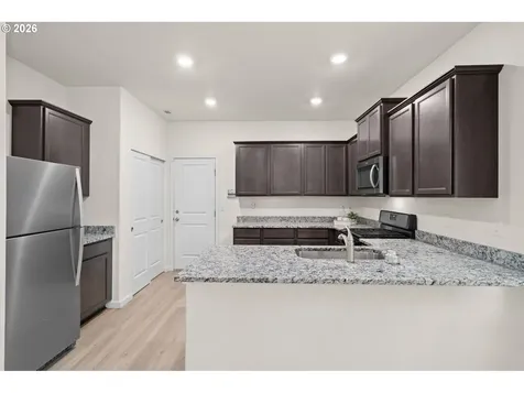 28 NE 134th Place Portland OR 97230