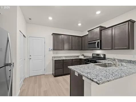 28 NE 134th Place Portland OR 97230