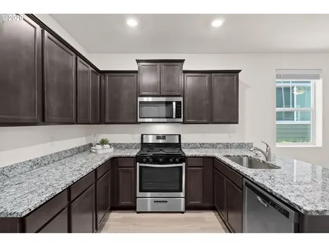 28 NE 134th Place Portland OR 97230