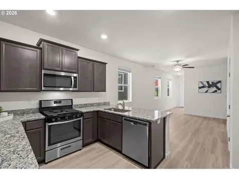 28 NE 134th Place Portland OR 97230