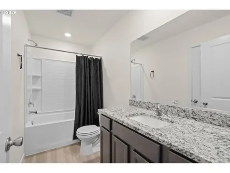 28 NE 134th Place Portland OR 97230