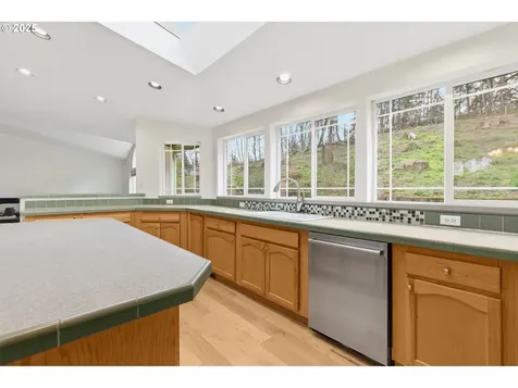 35986 Enterprise Road Creswell OR 97426