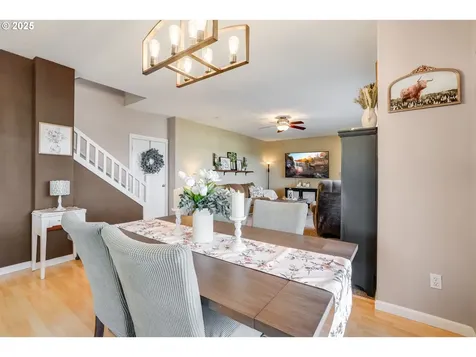 2857 Bald Eagle Avenue NW Salem OR 97304