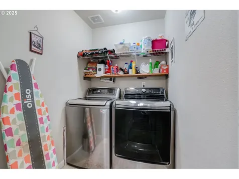 2857 Bald Eagle Avenue NW Salem OR 97304