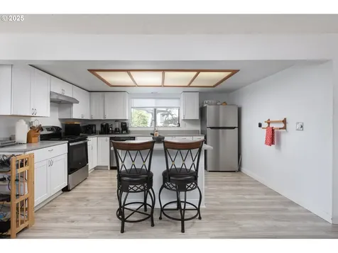 2132 NW Inlet Avenue Lincoln City OR 97367