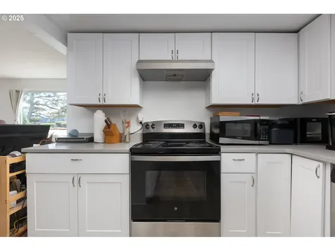2132 NW Inlet Avenue Lincoln City OR 97367