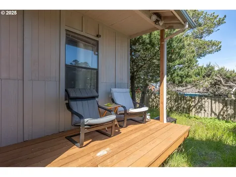 2132 NW Inlet Avenue Lincoln City OR 97367