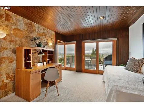 7556 S Kelly Avenue Portland OR 97219