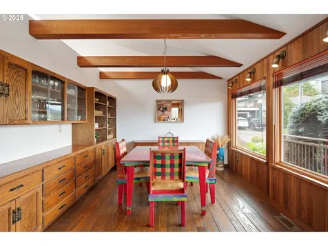 7556 S Kelly Avenue Portland OR 97219