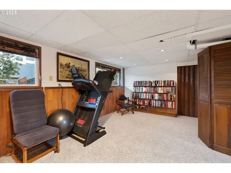 7556 S Kelly Avenue Portland OR 97219