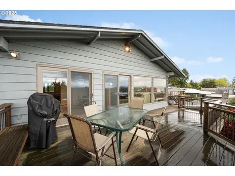 7556 S Kelly Avenue Portland OR 97219