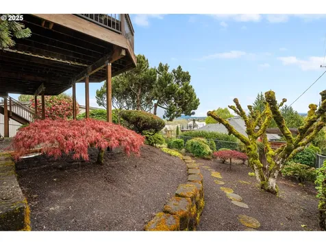 7556 S Kelly Avenue Portland OR 97219