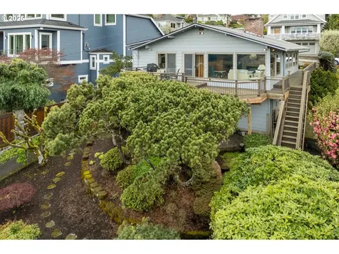 7556 S Kelly Avenue Portland OR 97219
