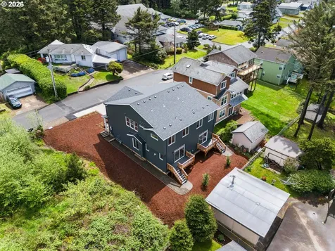 331 SE Jetty Avenue Lincoln City OR 97367