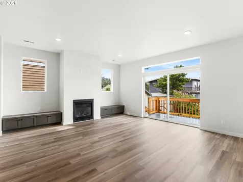 331 SE Jetty Avenue Lincoln City OR 97367