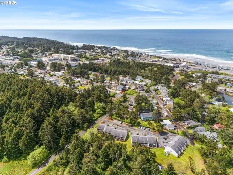 331 SE Jetty Avenue Lincoln City OR 97367