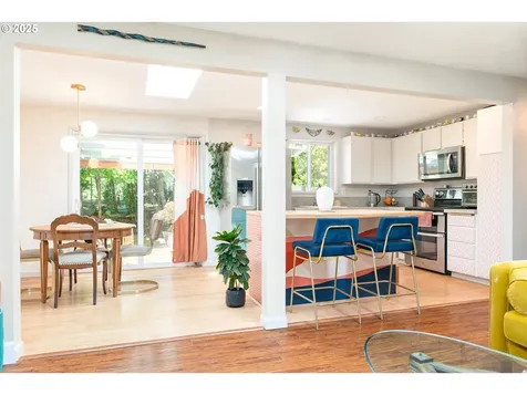 6759 SW 52nd Avenue Portland OR 97219