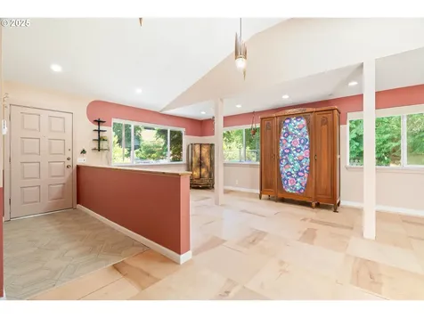 6759 SW 52nd Avenue Portland OR 97219
