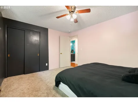6759 SW 52nd Avenue Portland OR 97219