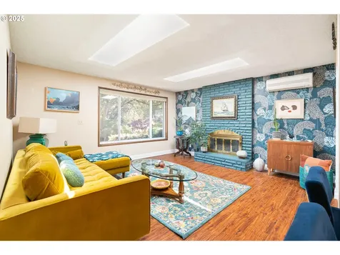 6759 SW 52nd Avenue Portland OR 97219