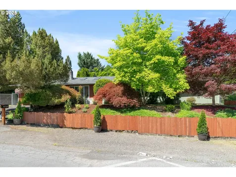 6759 SW 52nd Avenue Portland OR 97219