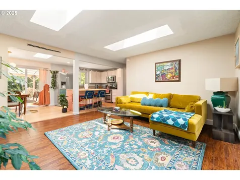 6759 SW 52nd Avenue Portland OR 97219