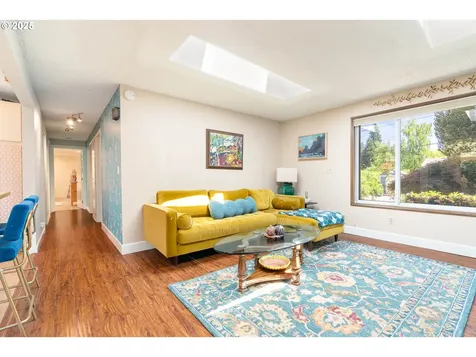 6759 SW 52nd Avenue Portland OR 97219
