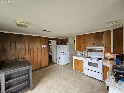 2456 Austin Road Roseburg OR 97471