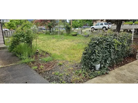 1731 NW Keasey Street Roseburg OR 97471