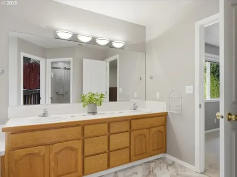 448 SE 24th Avenue Hillsboro OR 97123