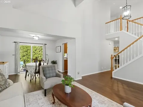 448 SE 24th Avenue Hillsboro OR 97123
