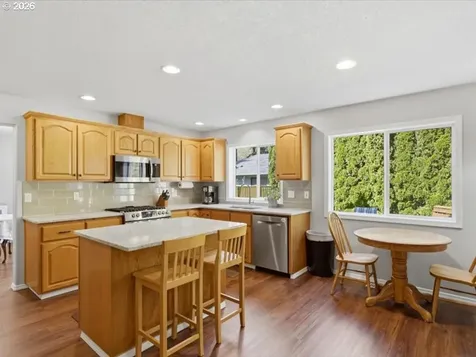 448 SE 24th Avenue Hillsboro OR 97123