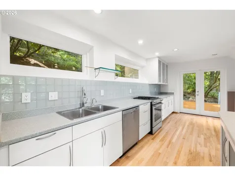 2339 NW Aspen Avenue Portland OR 97210